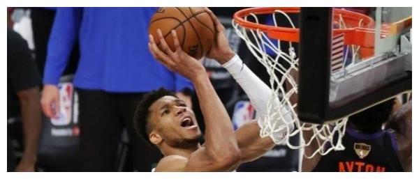  霍勒迪关键抢断雄鹿险胜太阳  